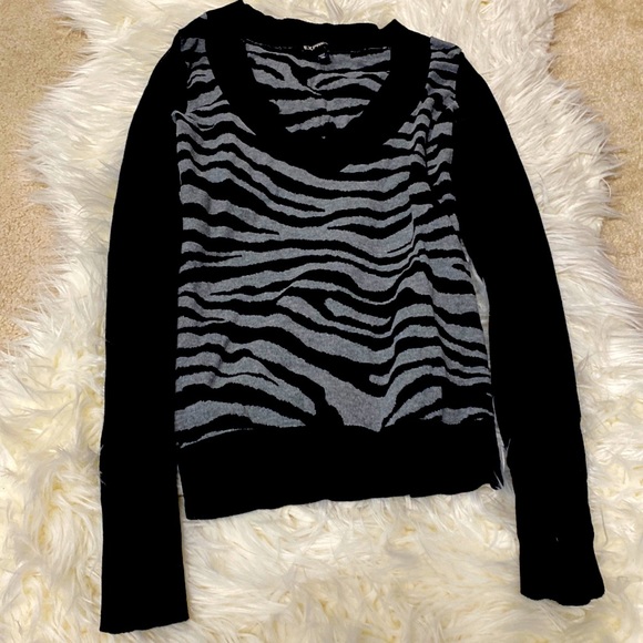 Express vneck sweater xs/tp - Picture 1 of 4